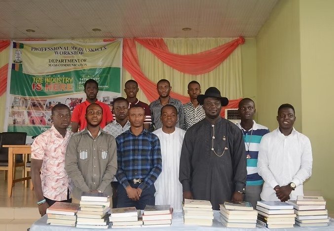 About imgi 14 686419 3fb2b3fcb5244c59a3b5b493db3967a4~mv2